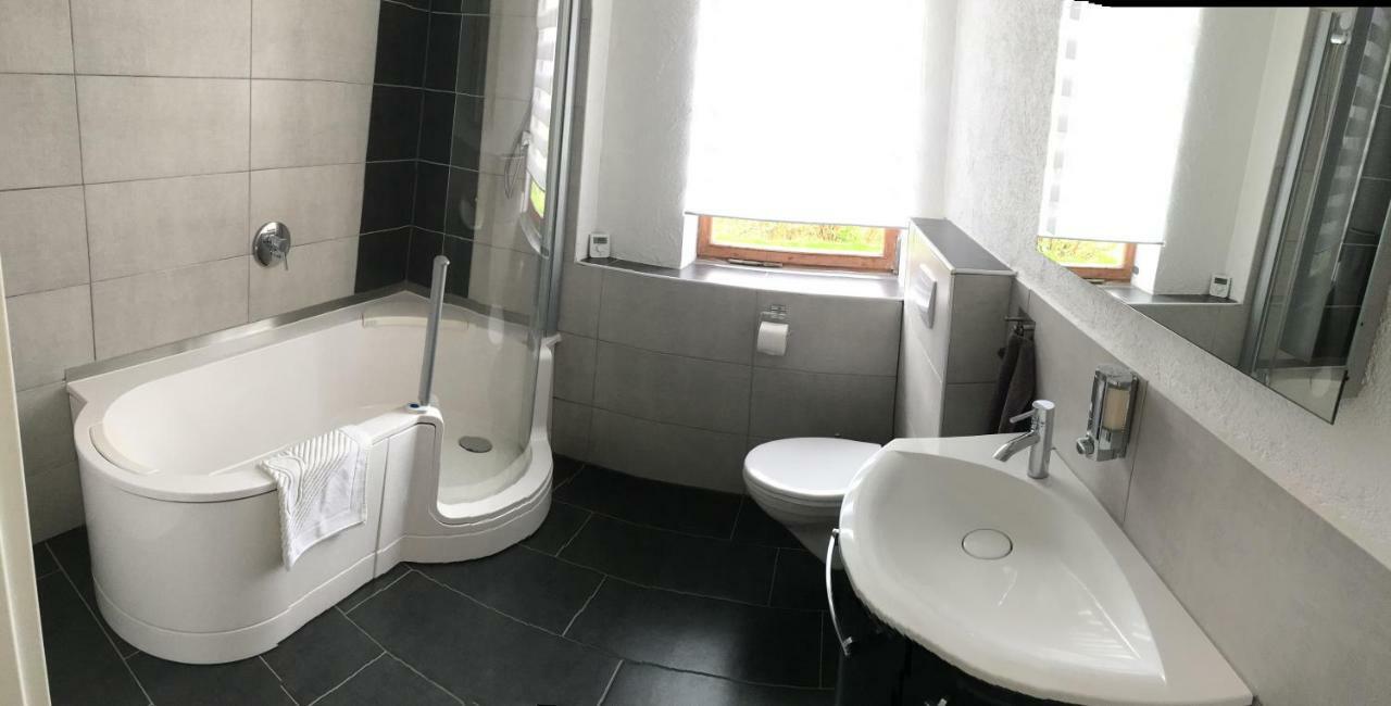 Ferienwohnung Zum Saaletalblick ناومبورغ المظهر الخارجي الصورة